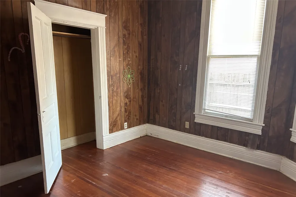 701 S Clements Street Gainesville, TX 76240