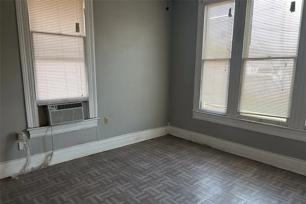 701 S Clements Street Gainesville, TX 76240