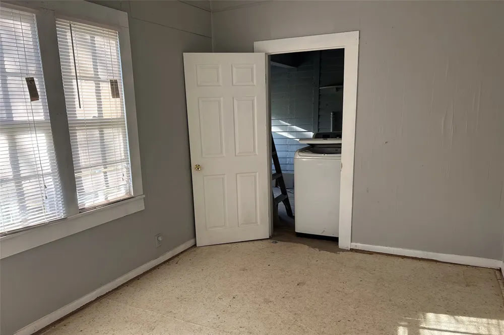 701 S Clements Street Gainesville, TX 76240