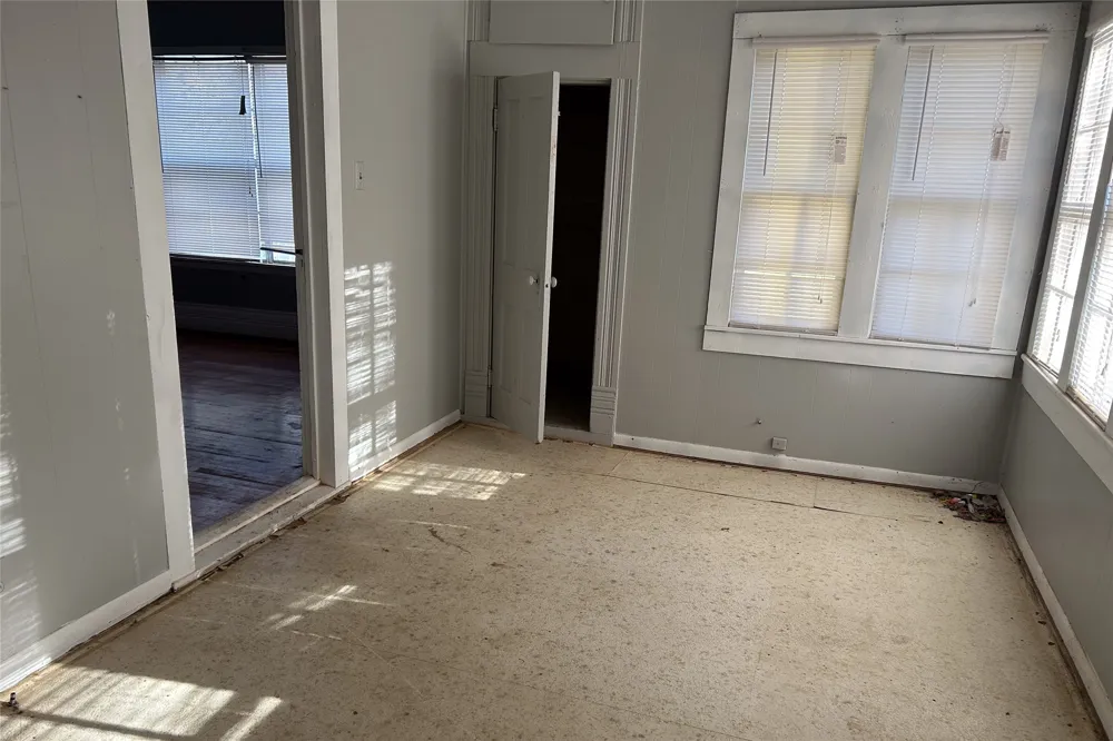 701 S Clements Street Gainesville, TX 76240