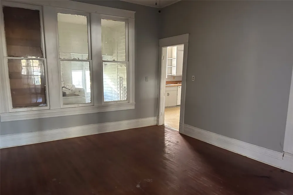 701 S Clements Street Gainesville, TX 76240