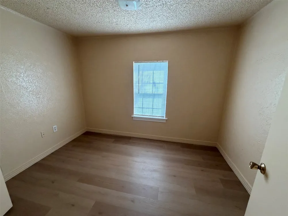 1114 Thorpe Springs Road Granbury, TX 76048