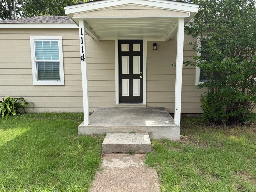1114 Thorpe Springs Road Granbury, TX 76048