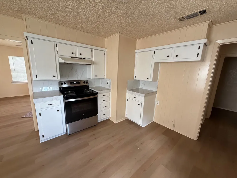1114 Thorpe Springs Road Granbury, TX 76048
