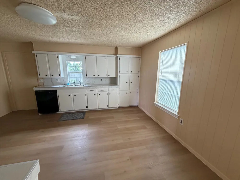 1114 Thorpe Springs Road Granbury, TX 76048