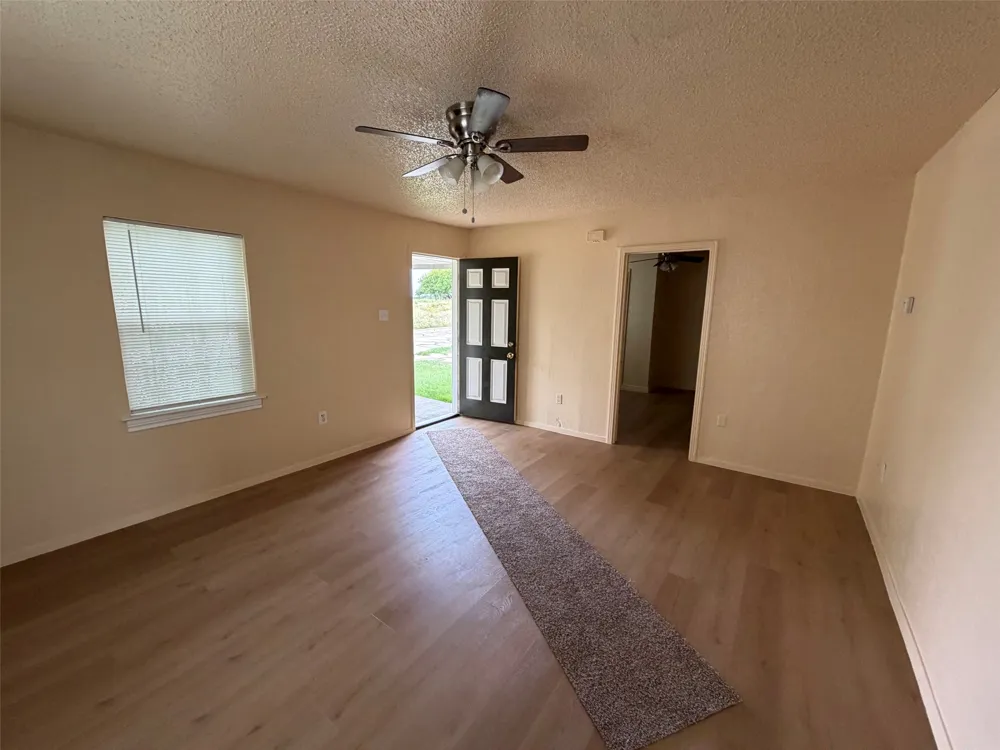 1114 Thorpe Springs Road Granbury, TX 76048