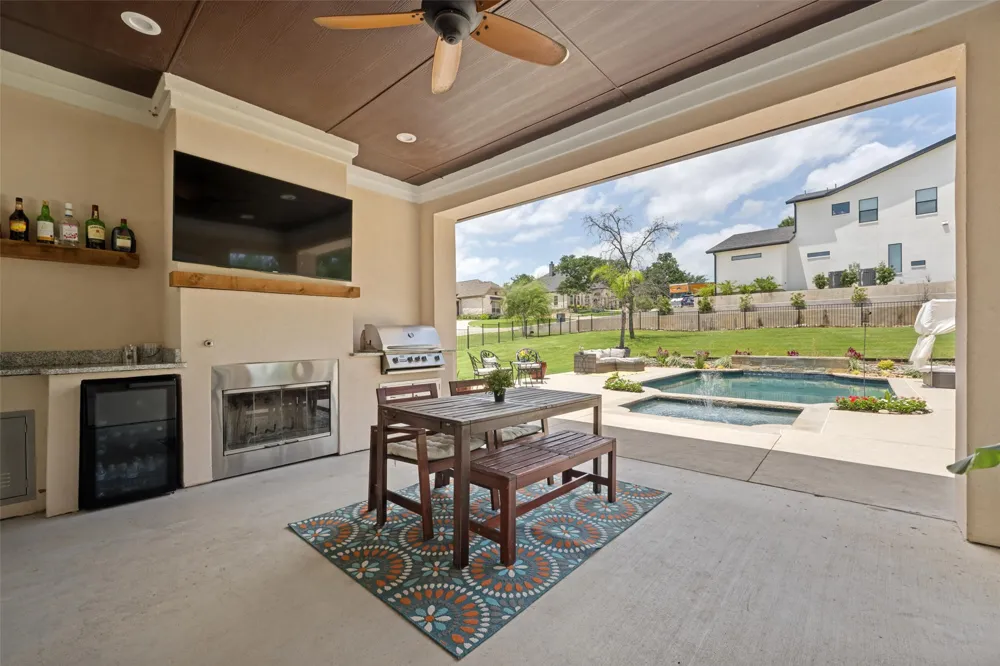 2501 Oak Bluff Drive Corinth, TX 76210