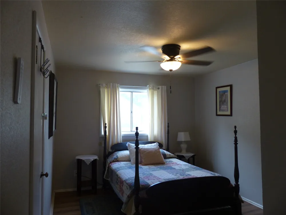 1801 Pine Brady, TX 76825