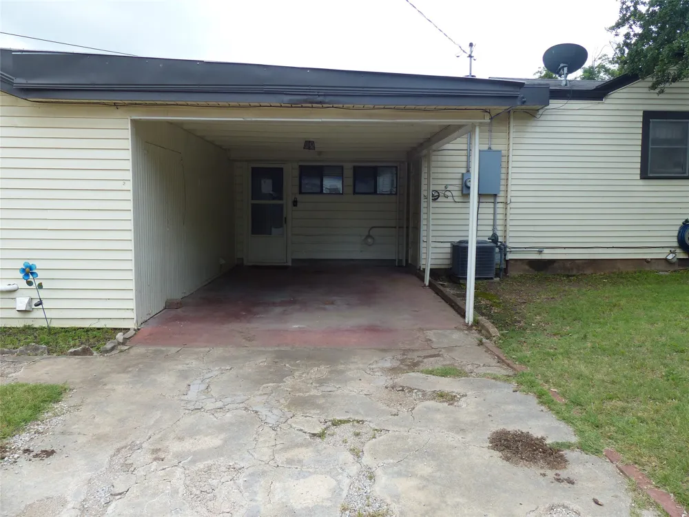 1801 Pine Brady, TX 76825