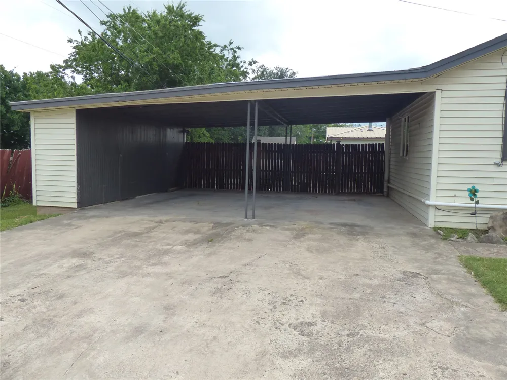 1801 Pine Brady, TX 76825