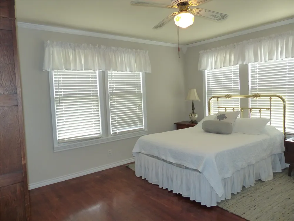 1801 Pine Brady, TX 76825