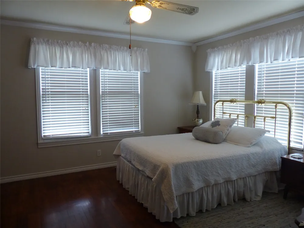 1801 Pine Brady, TX 76825