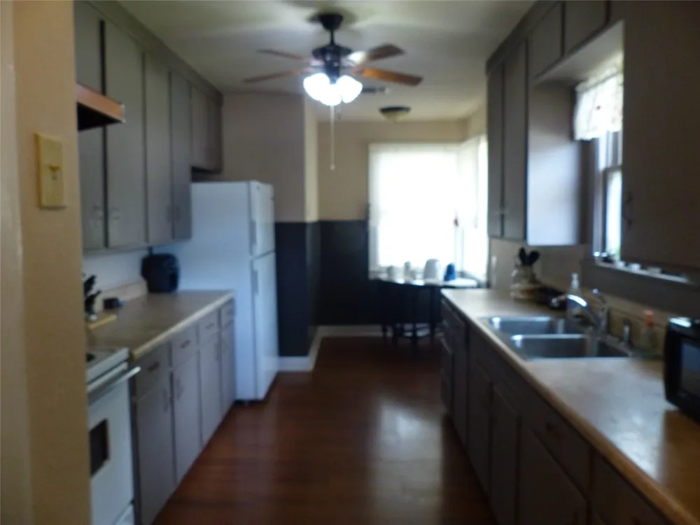 1801 Pine Brady, TX 76825