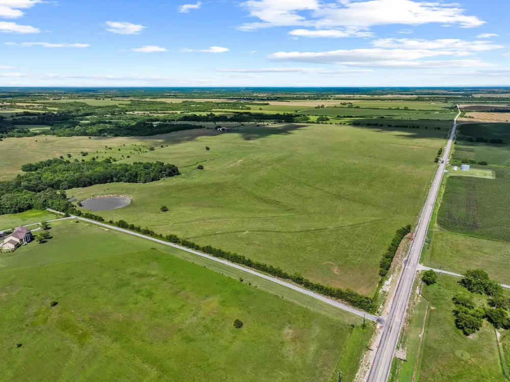Fm 697 Whitewright, TX 75491
