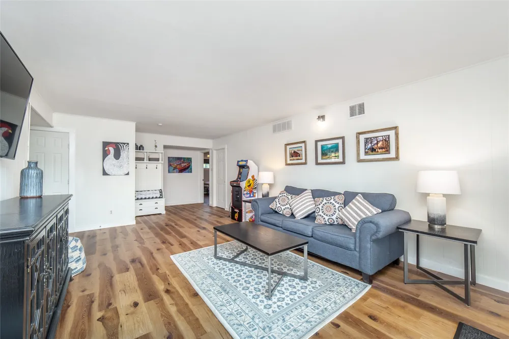 2100 Mason Lane Tool, TX 75143