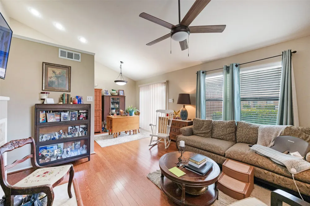 5644 Cedar Creek Drive Benbrook, TX 76109