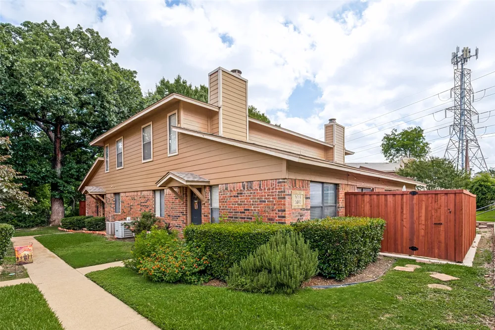 5644 Cedar Creek Drive Benbrook, TX 76109