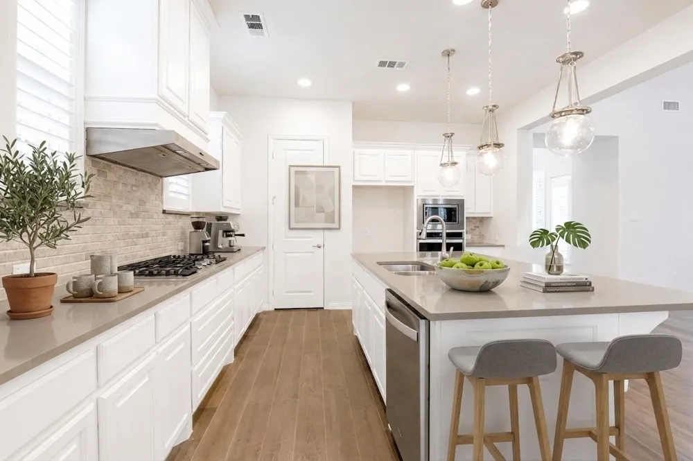 1571 Amesbury Way Farmers Branch, TX 75234