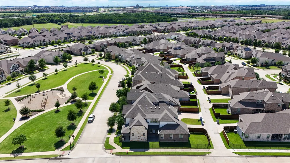 1571 Amesbury Way Farmers Branch, TX 75234
