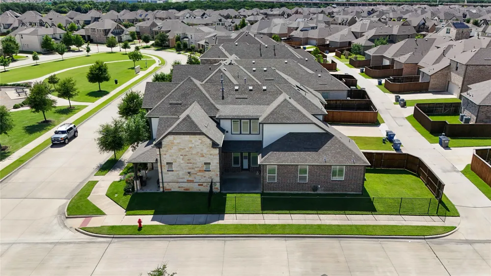 1571 Amesbury Way Farmers Branch, TX 75234