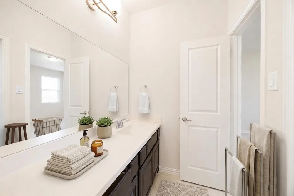 1571 Amesbury Way Farmers Branch, TX 75234