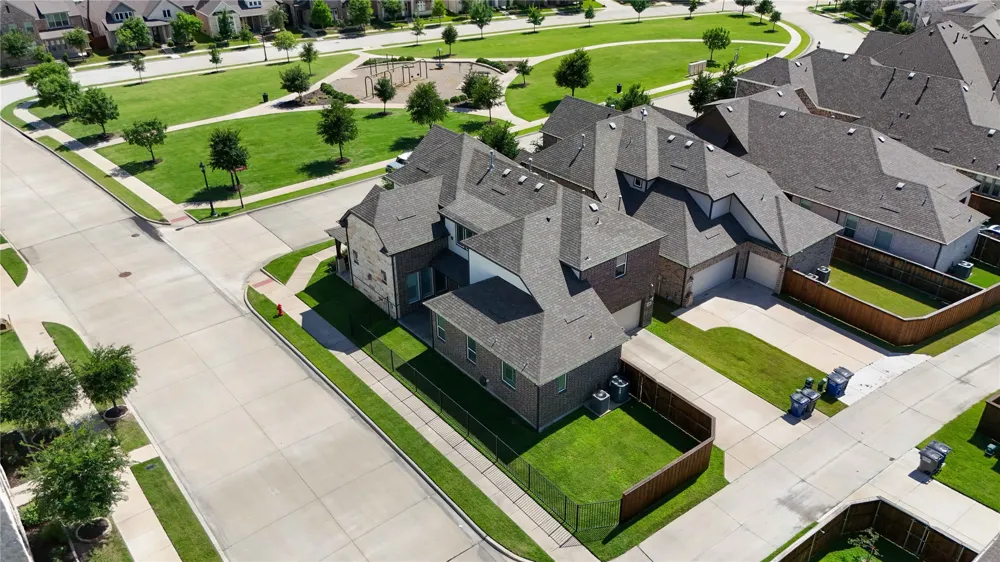 1571 Amesbury Way Farmers Branch, TX 75234