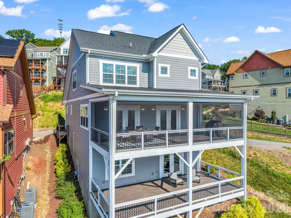 66 Tudor Way Black Mountain, NC 28711