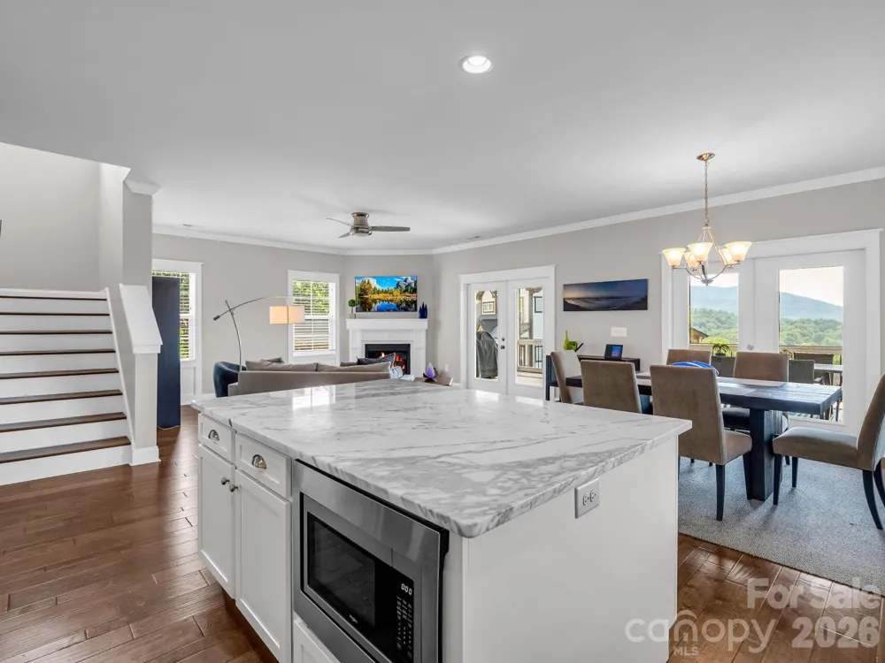 66 Tudor Way Black Mountain, NC 28711