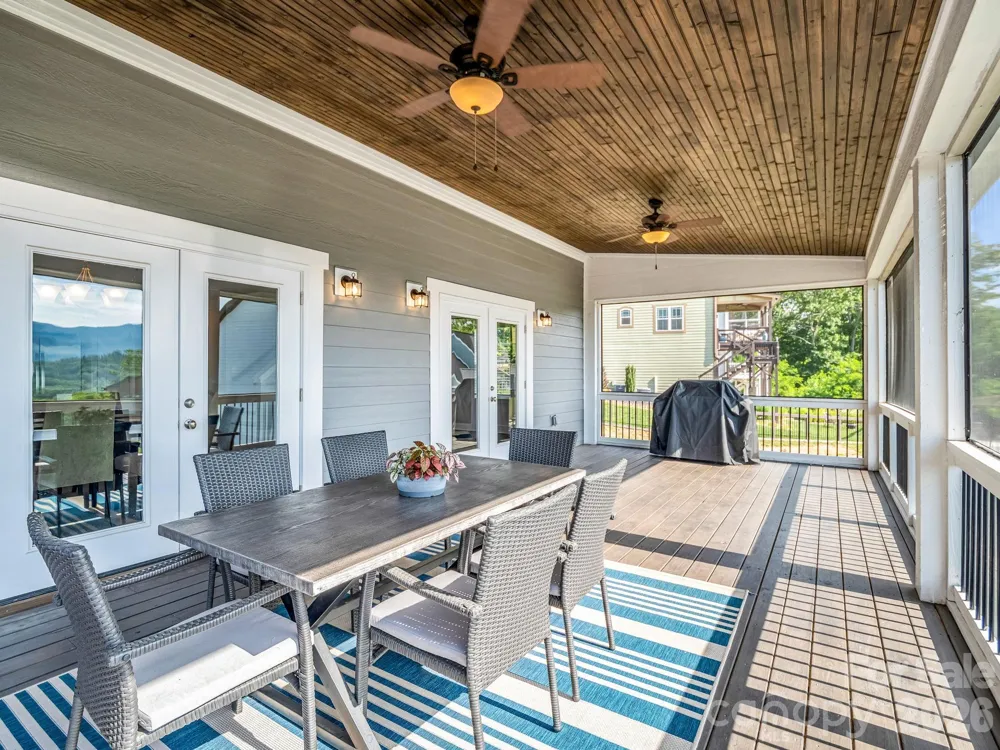 66 Tudor Way Black Mountain, NC 28711