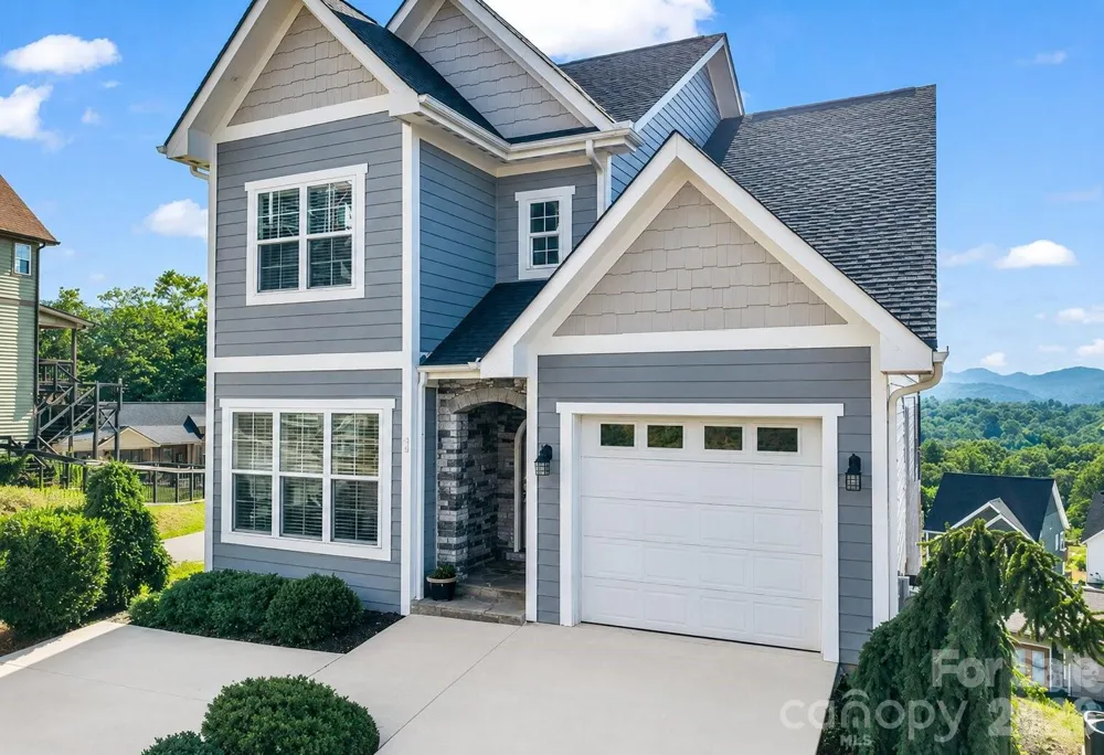 66 Tudor Way Black Mountain, NC 28711