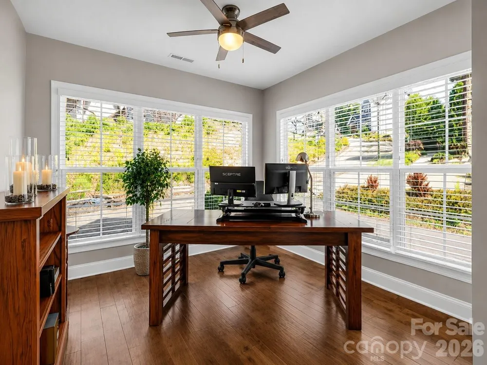 66 Tudor Way Black Mountain, NC 28711