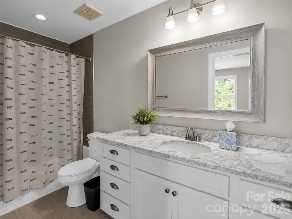 66 Tudor Way Black Mountain, NC 28711
