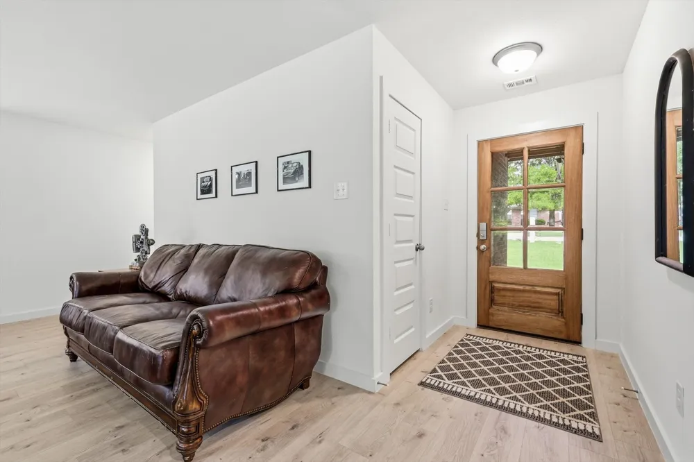 105 Jim Walters Drive Runaway Bay, TX 76426