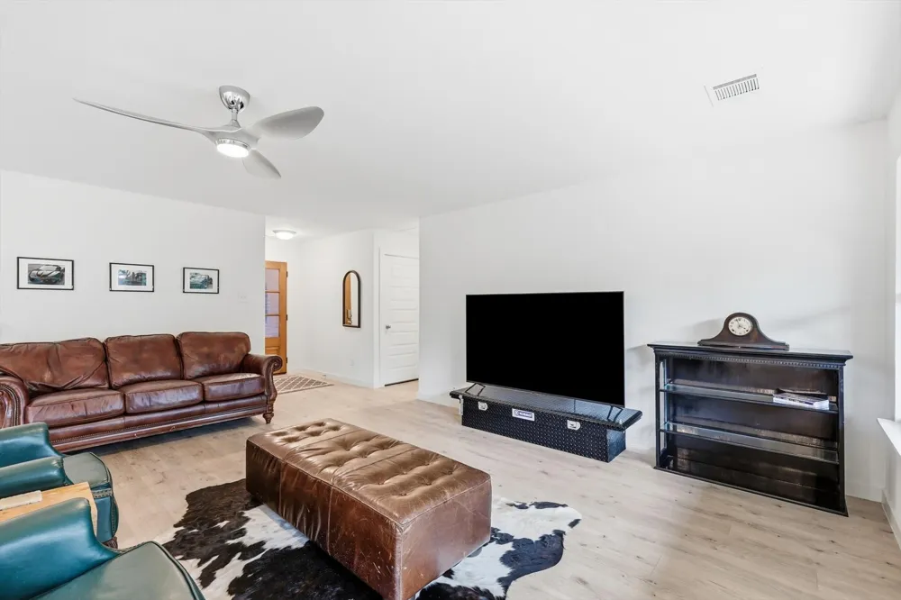 105 Jim Walters Drive Runaway Bay, TX 76426