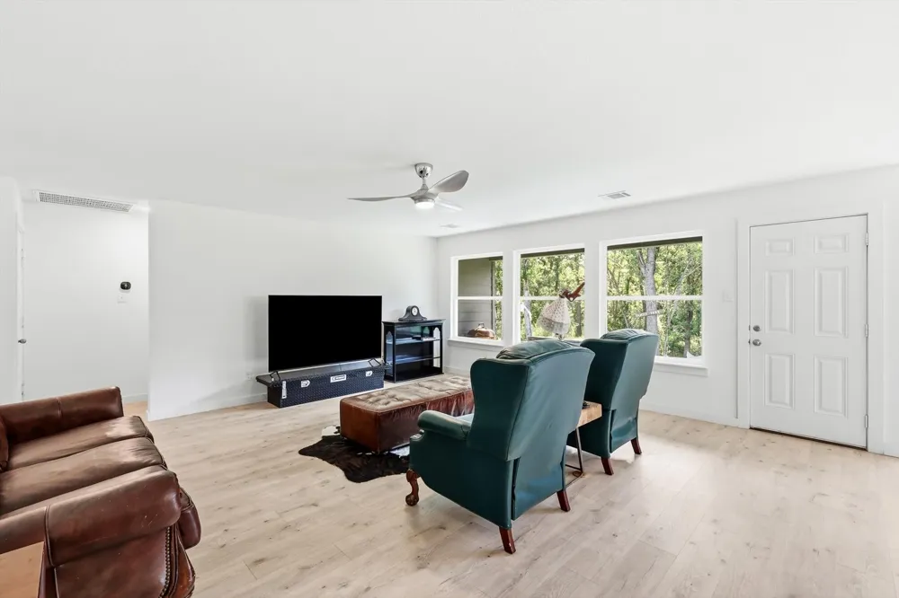 105 Jim Walters Drive Runaway Bay, TX 76426