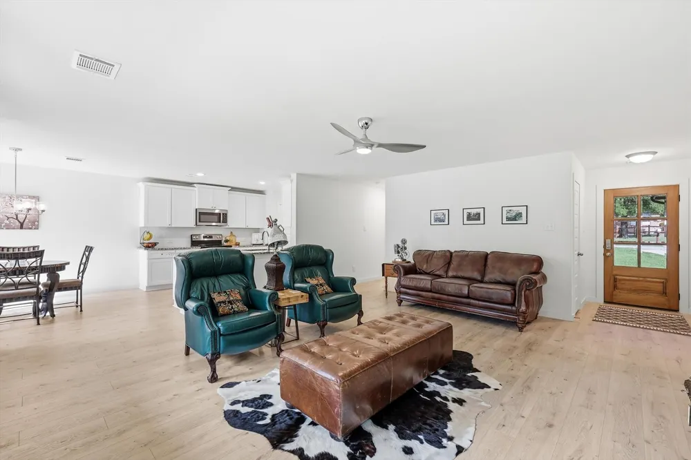 105 Jim Walters Drive Runaway Bay, TX 76426
