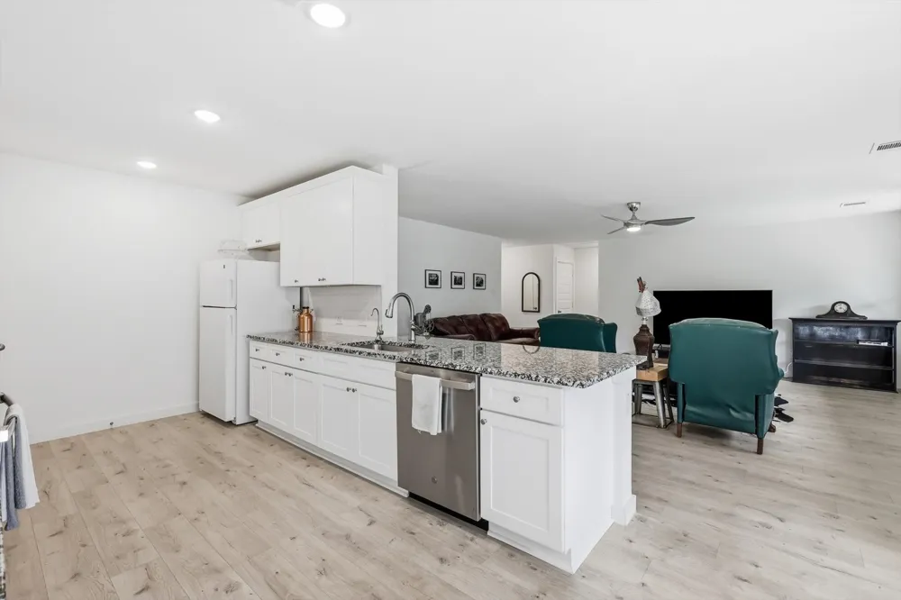 105 Jim Walters Drive Runaway Bay, TX 76426