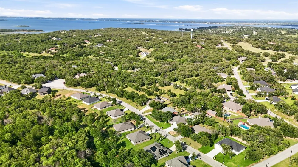 105 Jim Walters Drive Runaway Bay, TX 76426