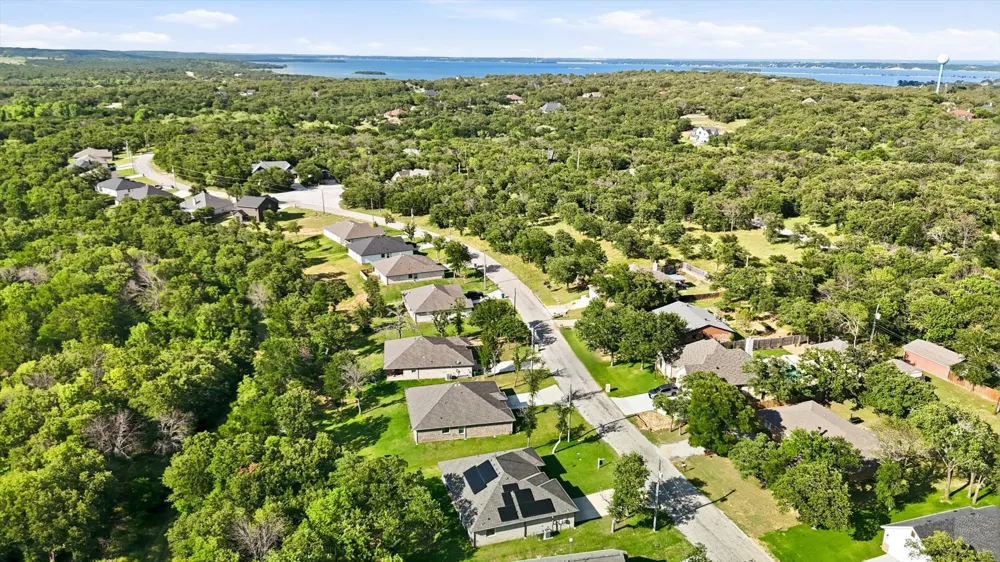 105 Jim Walters Drive Runaway Bay, TX 76426