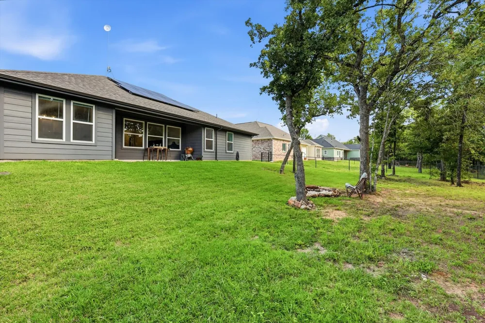 105 Jim Walters Drive Runaway Bay, TX 76426
