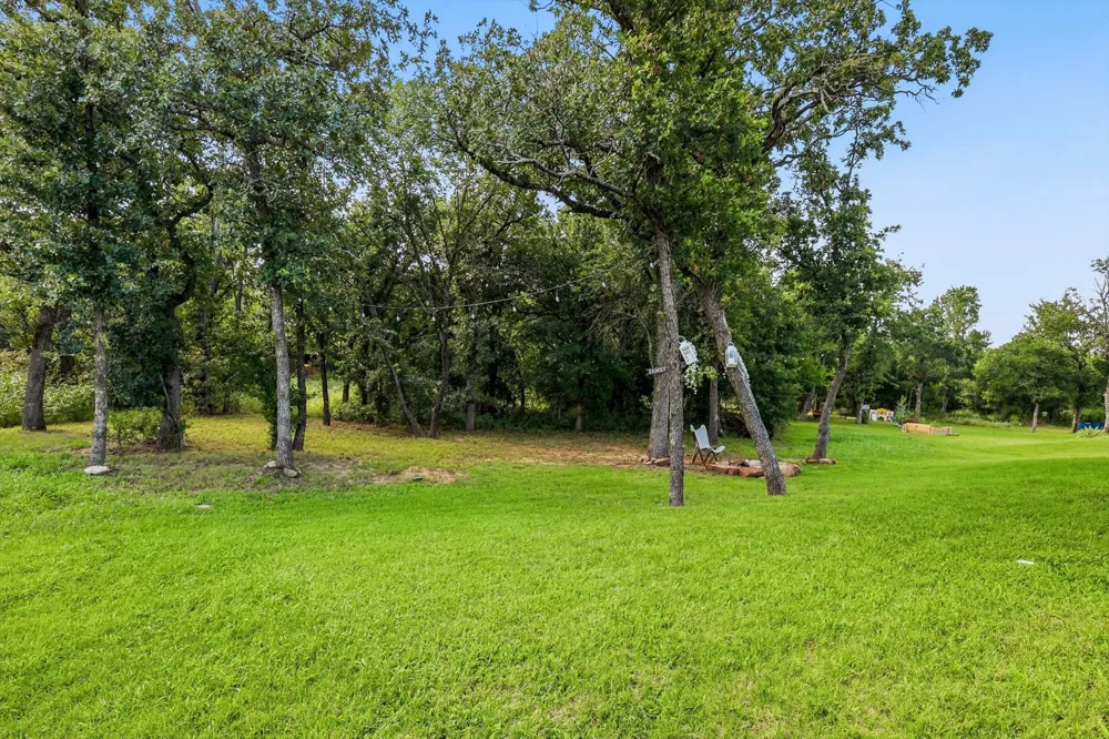 105 Jim Walters Drive Runaway Bay, TX 76426