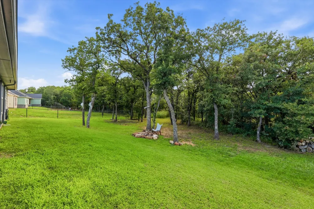 105 Jim Walters Drive Runaway Bay, TX 76426