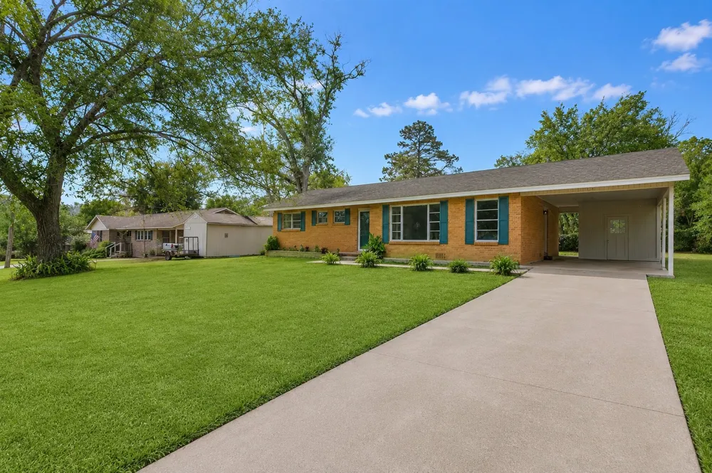 1100 Cedar Street Teague, TX 75860