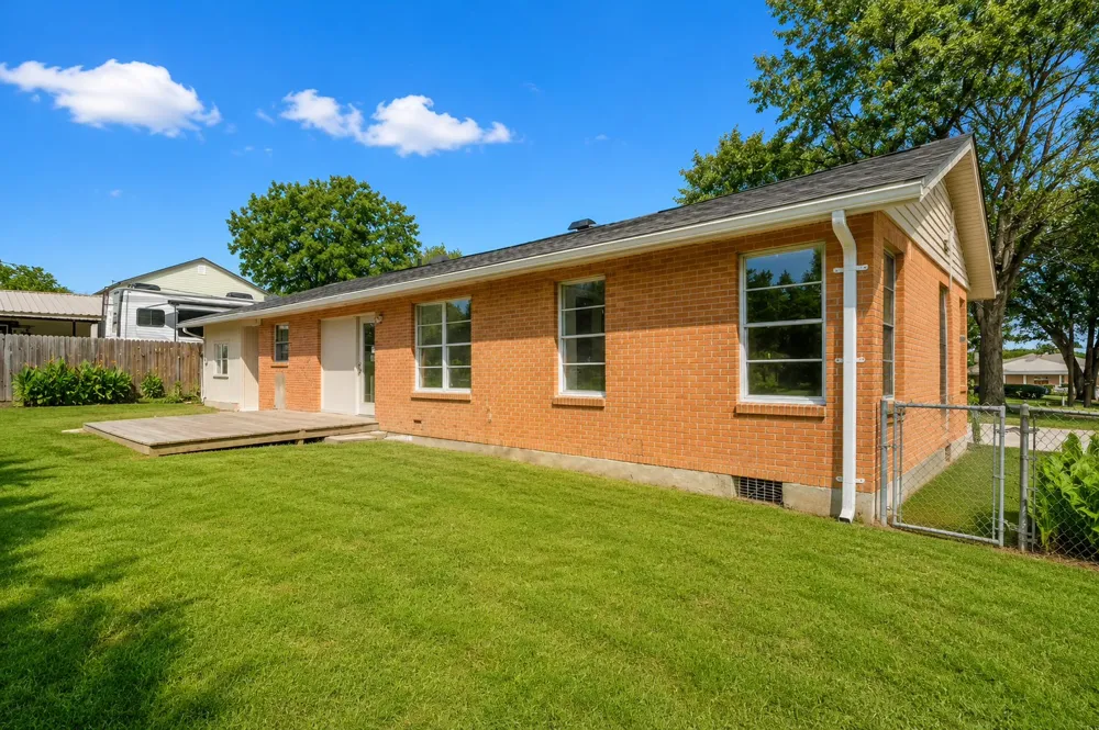 1100 Cedar Street Teague, TX 75860