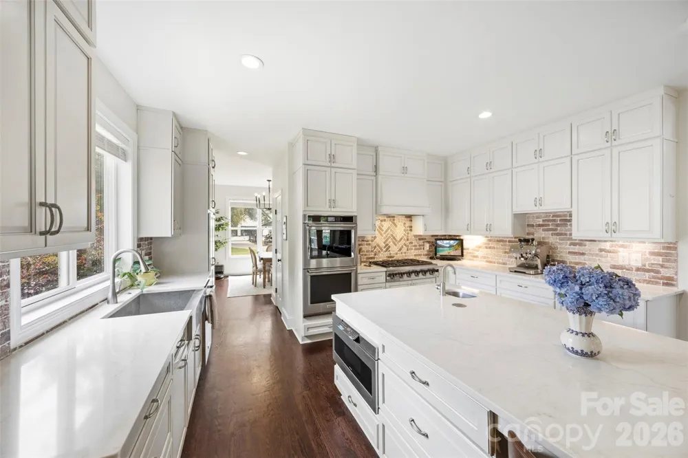 5555 Riverfront Road Lake Wylie, SC 29710