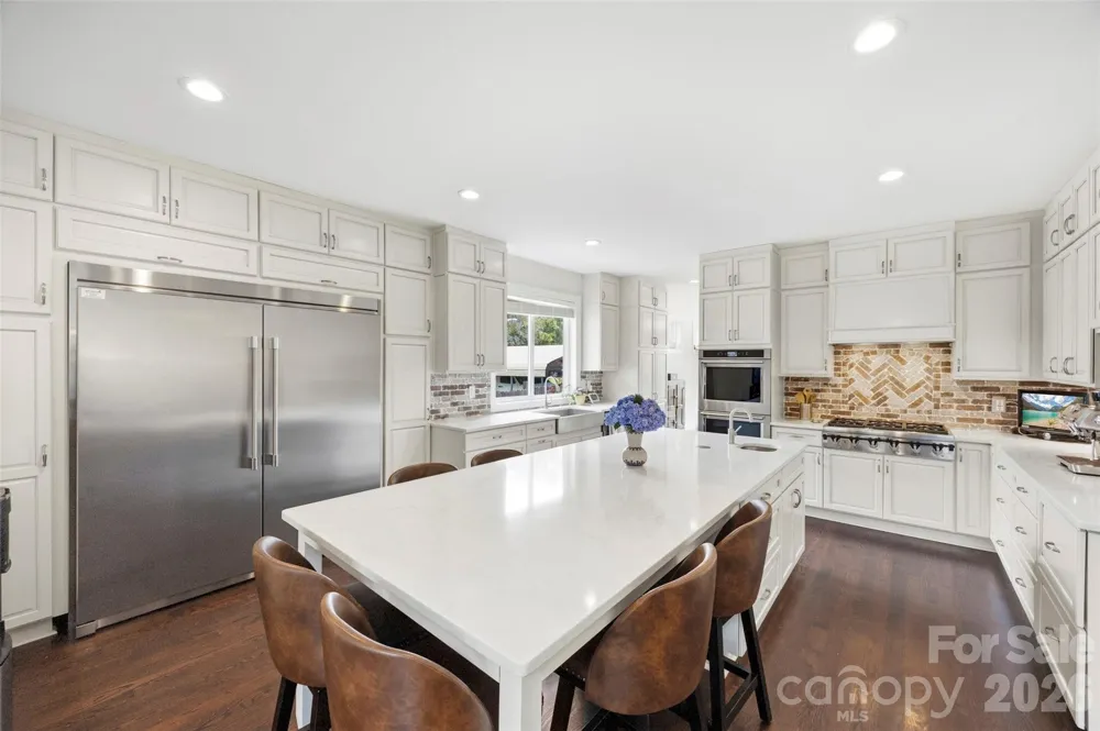 5555 Riverfront Road Lake Wylie, SC 29710