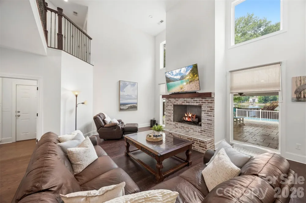 5555 Riverfront Road Lake Wylie, SC 29710