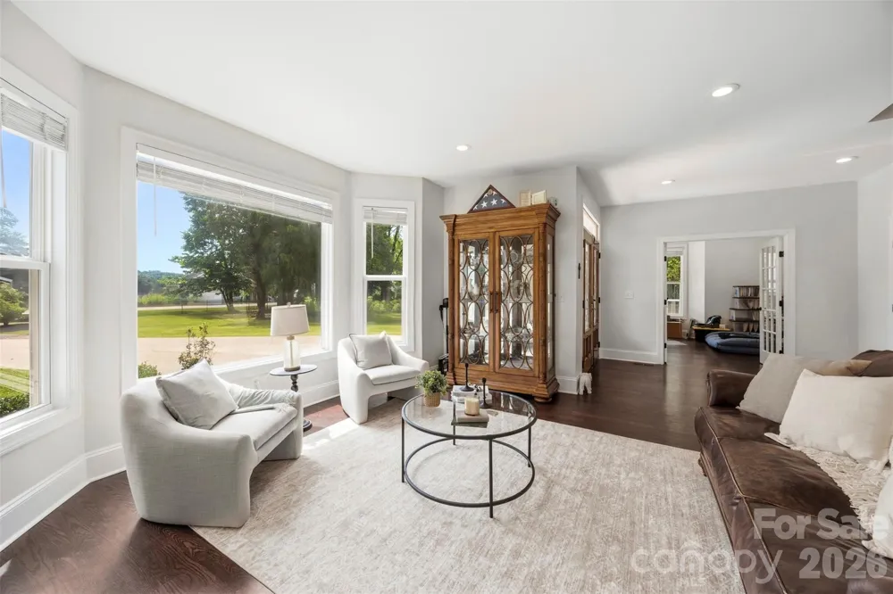5555 Riverfront Road Lake Wylie, SC 29710