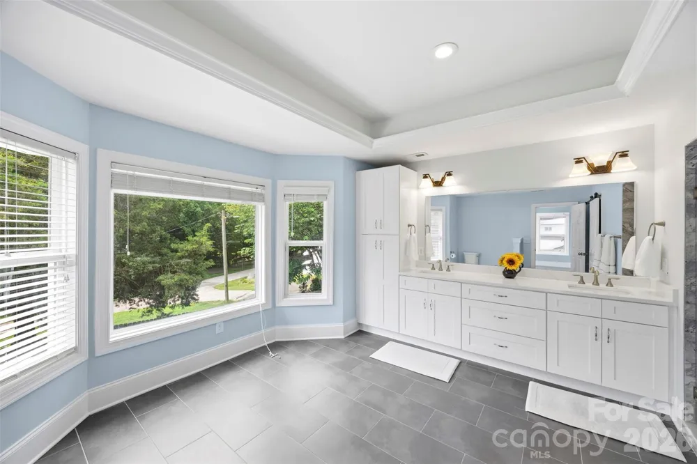 5555 Riverfront Road Lake Wylie, SC 29710