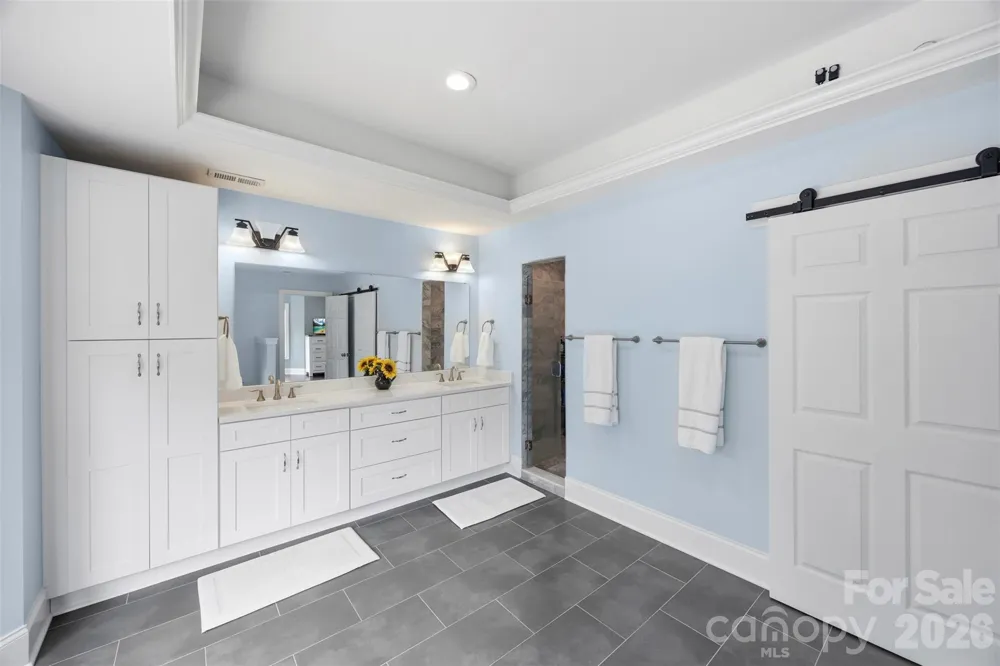 5555 Riverfront Road Lake Wylie, SC 29710